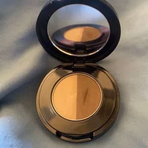 Anastasia Beverly Hills Brow Powder “Medium Brown”
